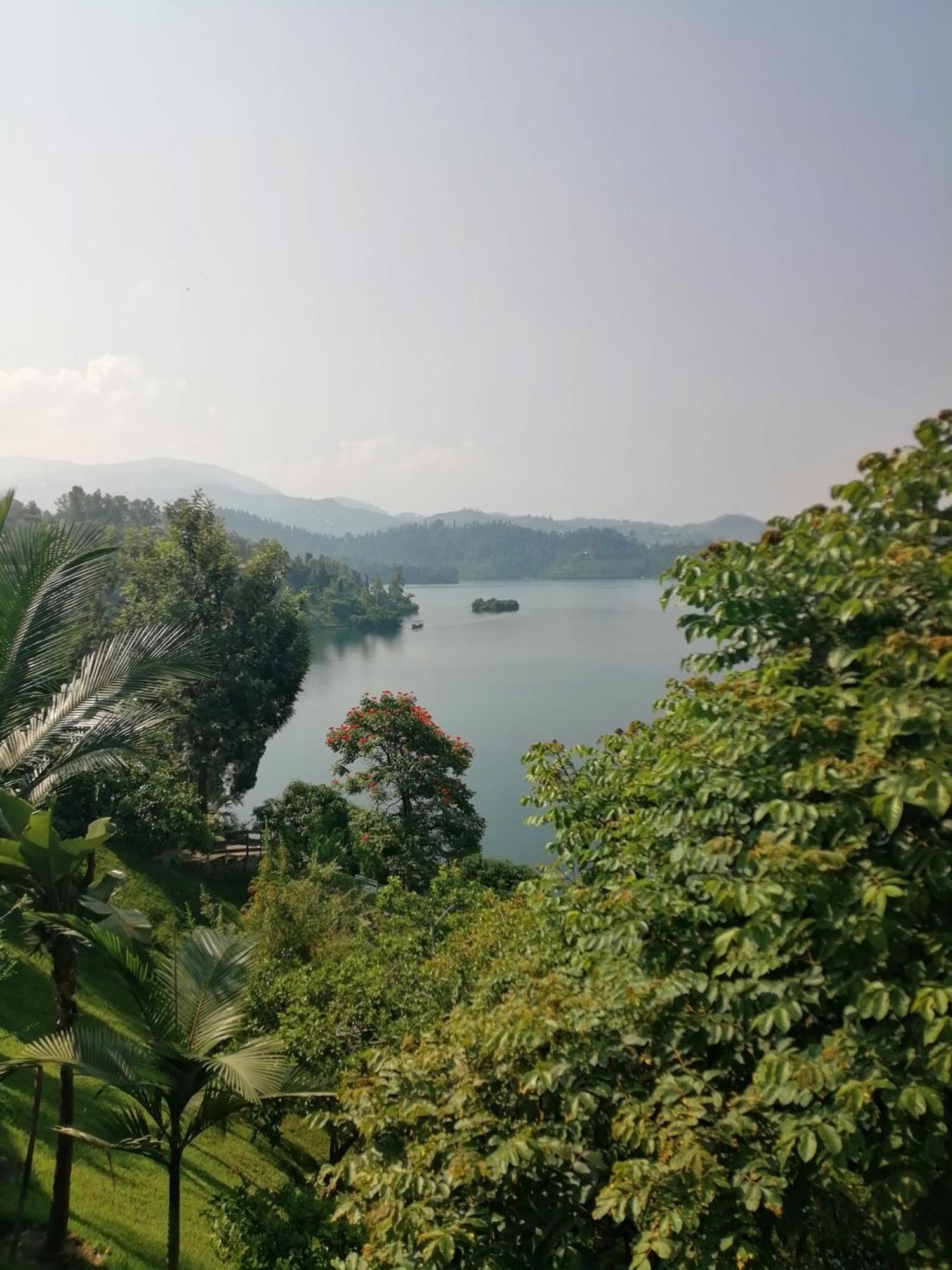 Inn On The Lake Kibuye Экстерьер фото